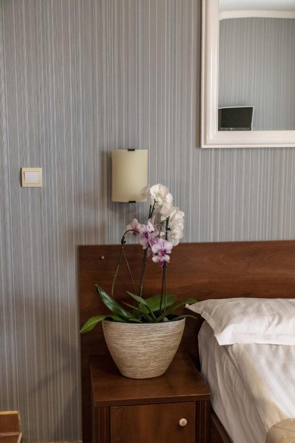 Mali Hotel Porat 布德瓦 外观 照片